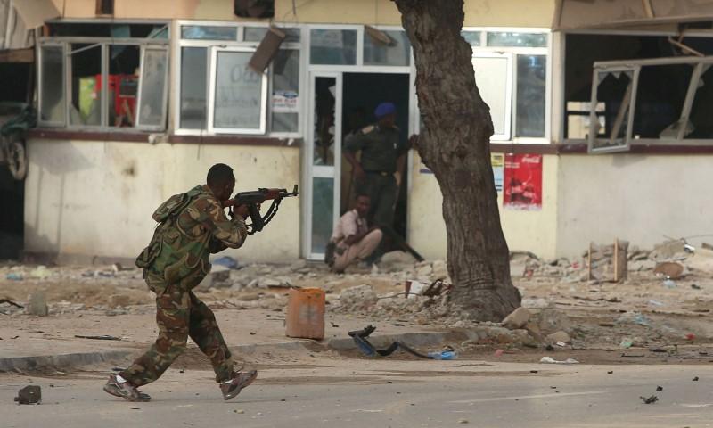 Атака смертників на готель у Сомалі: є жертви