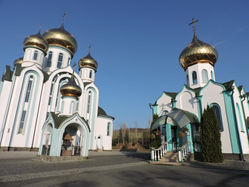 Красногірський чоловічий монастир у Мукачевому