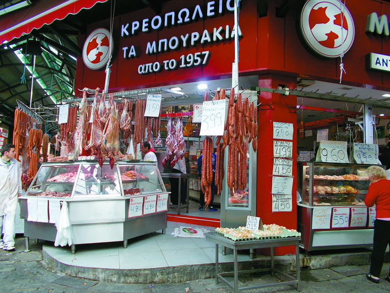  На грецькому базарі є все – від восьминогів до червоних яєць.
