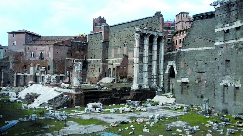 Поблизу Римського Форуму вже 30 років намагаються прокласти нову гілку метро. Але будівельників щоразу змушені підмінювати археологи...