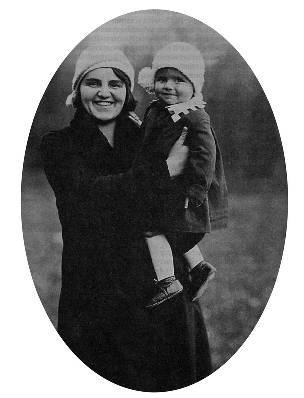 Леся Верховинка з донечкою Оксанкою (1932 рік).