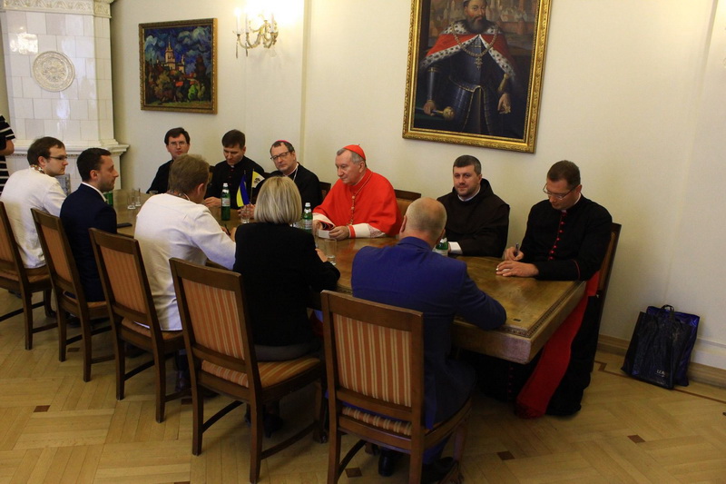 Державний Секретар Ватикану кардинал П’єтро Паролін поблагословив Львів