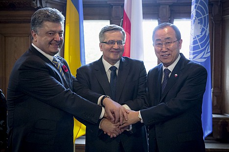 У Гданську відбулась тристороння зустріч Порошенка, Коморовського і Пан Гі Муна