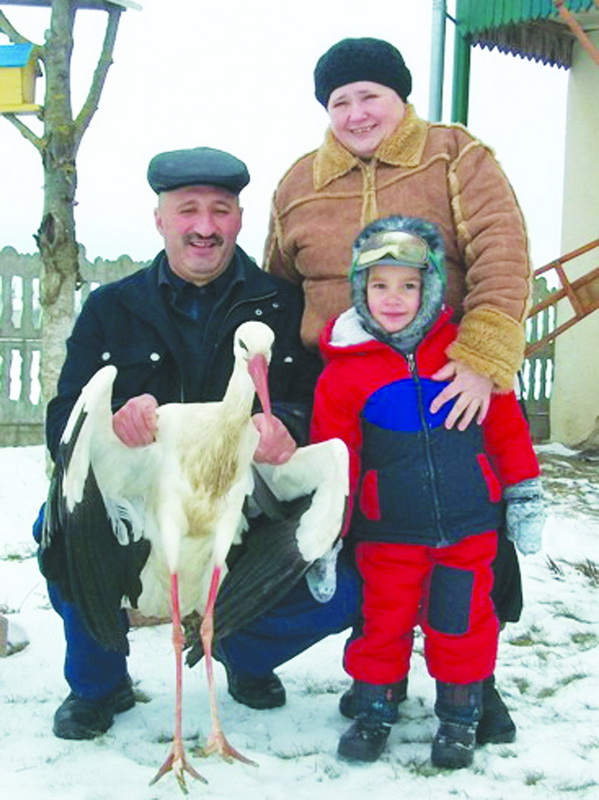  Іван Підкова з сім’єю і бузьком Артуром. Фото «Наш день»