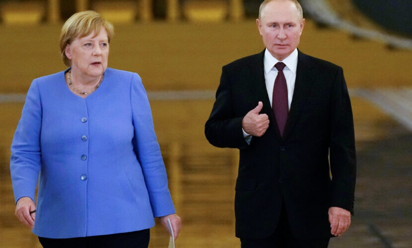 Ангела Меркель і Володимир Путін. Фото Reuters 