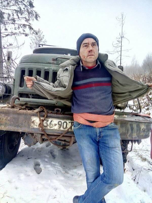 Василя Василитина побили і прив’язали до лісовоза... Фото громадських активістів із Фейсбуку