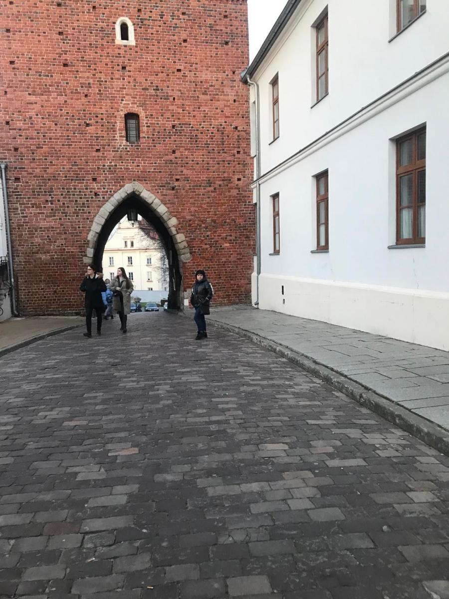 Понад 650 років має Опатовська брама - єдині міські ворота, які збереглися до наших днів. Фото автора