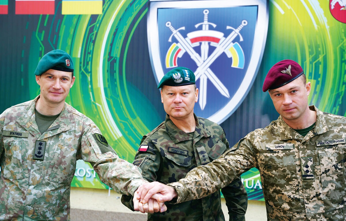 У нас вже є позитивний досвід міжнародної військової співпраці – створення литовсько-польсько-української бригади. Фото із соціальних мереж