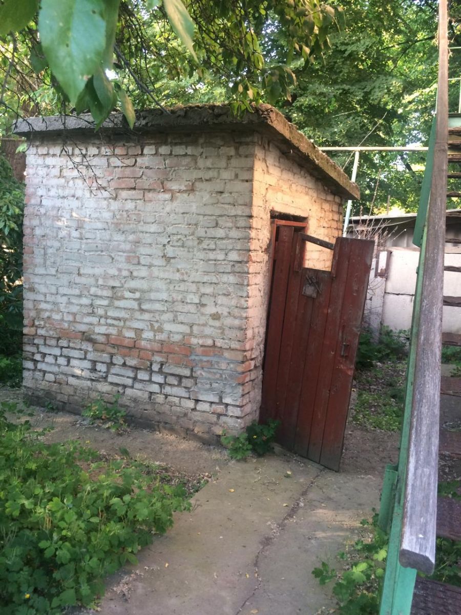 Ось такий туалет «прикрашає» суд у Кропивницькому...