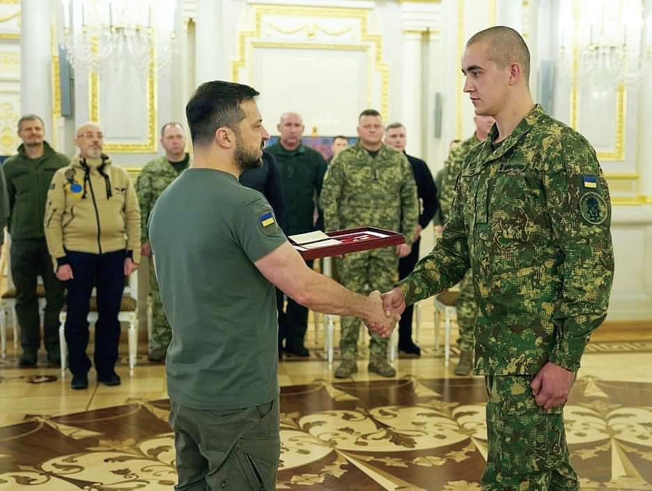 Президент вручив Роману Гломбі відзнаку «Герой України».