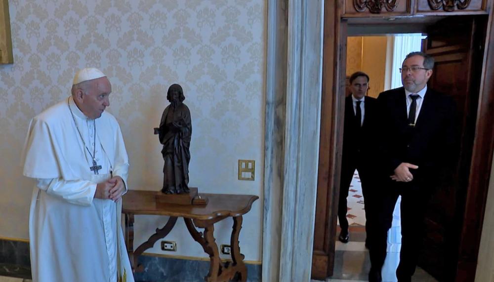 Під час суботньої зустрічі Папи Римського Франциска з Послом України у Ватикані Андрієм Юрашем. 