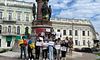 «Катерина = путін»: в Одесі відбулась акція за демонтаж пам’ятника Катерині II