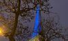 До річниці російського вторгнення в Україну Ейфелеву вежу підсвітили синьо-жовтими кольорами