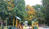 У парку Франка демонтують дитячий майданчик, на місці якого встановлять нову ігрову зону