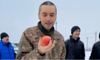 Доброволець Максим Колесников, який запам’ятався українцям через фото із яблуком, повернувся на службу після полону та реабілітації
