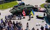 Канада передає Україні чотири санітарні бронемашини (ВІДЕО)