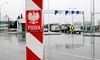 Посольство України в Польщі спростовує повідомлення, що фермери на кордоні пошкодили авто для військових