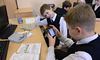 Львівським школярам хочуть заборонити користуватися мобільними телефонами в школах