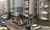 У Львові з вікна восьмого поверху житлового будинку випала дівчина: розбилась на смерть