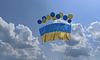 В небі над Донецьком злетів прапор України
