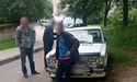 Нетверезий водій з понад 5 проміле алкоголю у крові у Львові в'їхав у припарковане авто