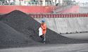 Bloomberg: російський морський експорт вугілля фактично припинено через заборону ЄС
