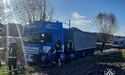 Аварія біля Львова: водія вантажівки затиснуло у кабіні