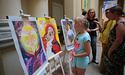 У Львові стартувала виставка малюнків дітей, які покинули свої домівки через війну