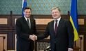 Порошенко з президентом Словенії обговорили збереження санкцій проти Росії