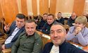 Одеський директор комунального підприємства на фото приховав годинник