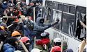 Мітингувальники штурмують кордон міліції на Грушевського