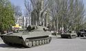 На Луганщині розпочали відводити танки