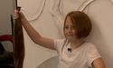 Дев'ятирічна дівчинка продала свої коси, щоб допомогти ЗСУ