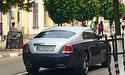 «Бабця у свої 74 роки раптово стала власницею Rolls-Royce Wraith, ціною так у 350 тисяч доларів…»