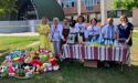 Львівщина: вихованці соціального центру передали понад 100 свічок на фронт нашим захисникам