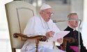 "Розпочніть переговори про припинення вогню": Папа закликав не воювати