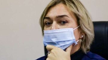 Суддю Бортницьку, яка незаконно арештувала майно Порошенка, “Прямого” і “5 каналу”, внесли в базу “Миротворця”