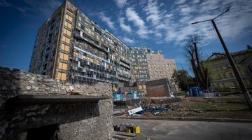 Фото руйнування Охматдиту у Києві із соцмереж лікарні