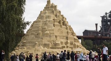 У Німеччині збудували найвищий у світі замок з піску