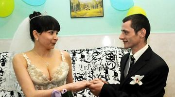 Вперше в історії України довічно засуджена жінка вийшла заміж