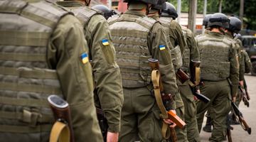 Українців можуть залучати до ліквідації наслідків бойових дій. Фото із мережі