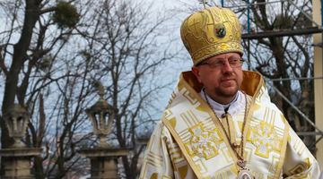 Від імені львівського єпископа шахраї у соцмережах збирають гроші