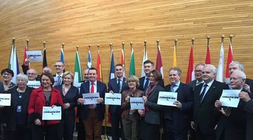 Євродепутати приєдналися до флешмобу "UnitedUkraine"