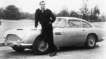 Aston Martin DB5 1964 року, на якому Шон Коннері «вишивав» у третьому фільмі «Бондіани», актор купив 2018-го - за два роки до своєї смерті (фото Bettmann)
