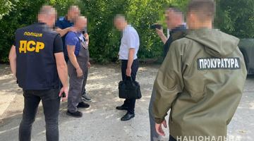 3000 євро за ухилення від призову: на Буковині поліцейські затримали організатора «схеми»