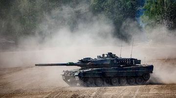 Танк Leopard 2. Фото із мереж