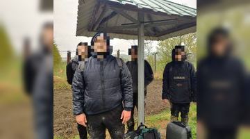 12000 доларів за переправлення військовозобов’язаних до країн ЄС – на Буковині трьом особам повідомлено про підозру