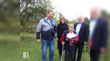 Катерина Коць зустрічала гостей на своє 106-річчя. Фото Маневицької громади