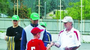 Американська «Самопоміч» допомогла українським бейсболістам