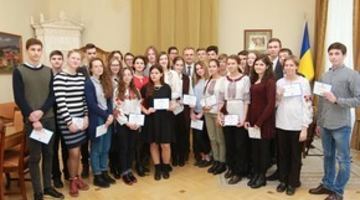 Кращі учні Львова отримали премії по 10 тис грн. 